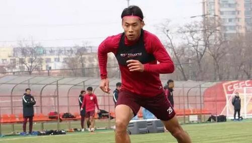 前瞻英超解析：曼彻斯特城VS托特纳姆热刺时间：2023-12-0400:30　在过去的两场英超比赛中，曼城分别与切尔西和利物浦战平，导致他们失去了联赛榜首位置，不过球队仍然维持最近8场各项赛事不败的走势。